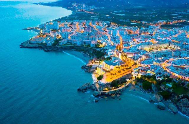 Colon Nerja Apartment Bagian luar foto