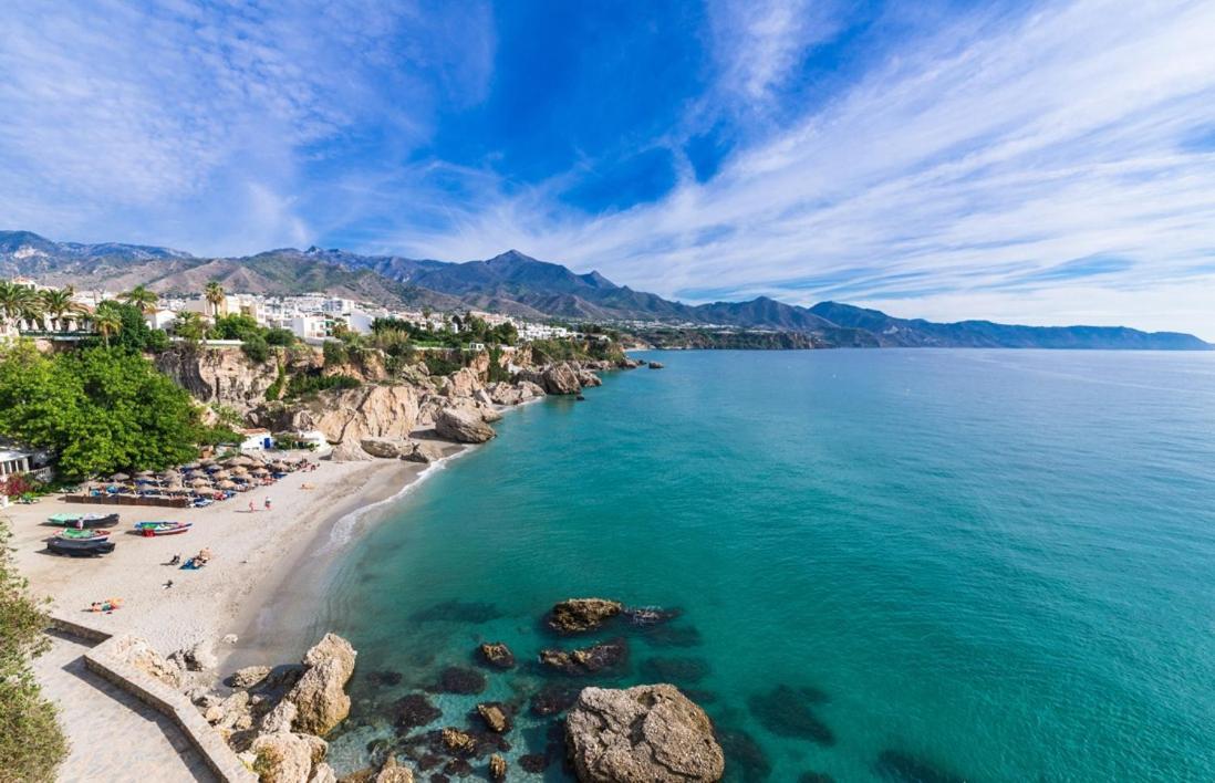 Colon Nerja Apartment Bagian luar foto